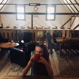 Meet your Posher, Mercedes